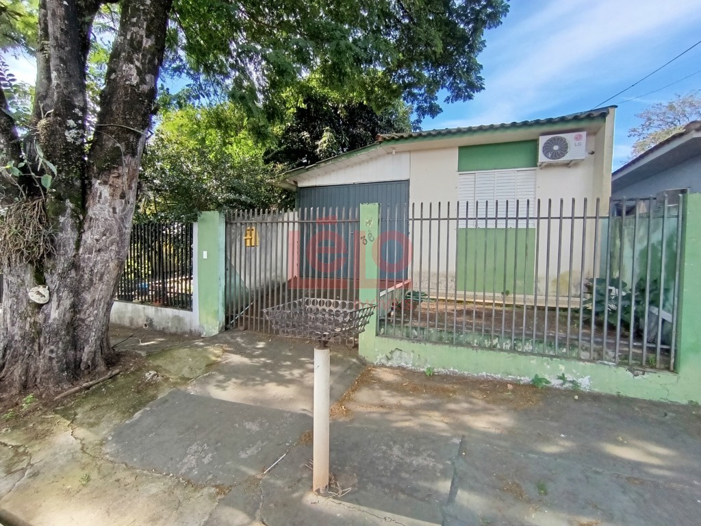 Casa Residencial para venda no Parque Palmeiras em Maringa com 162,32m² por R$ 390.000,00