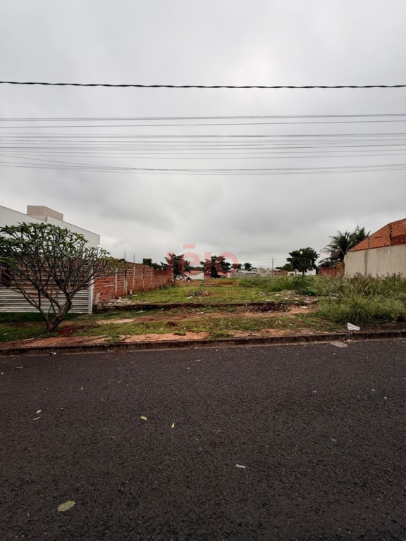 Terreno para venda no Jardim Oriental em Maringa com 200m² por R$ 160.000,00