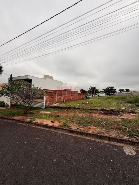 Terreno para venda no Jardim Oriental em Maringa com 200m² por R$ 160.000,00