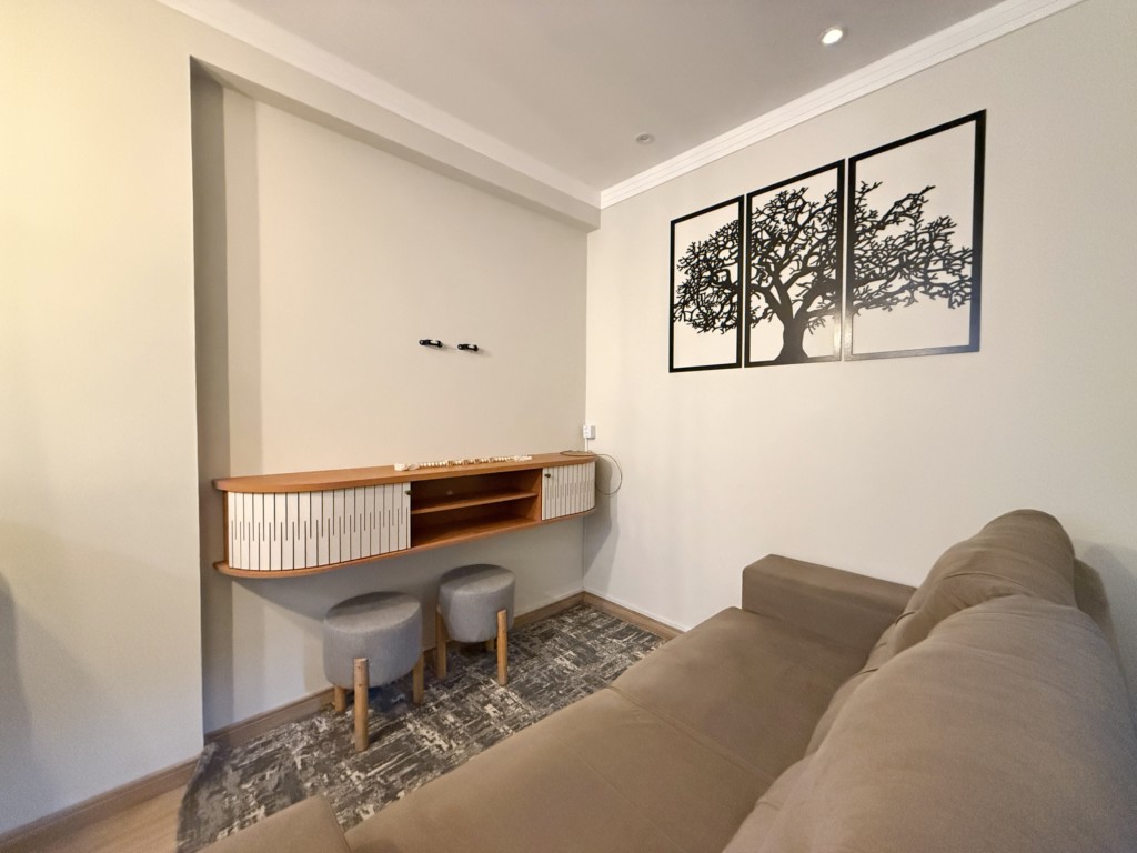 Apartamento para locacao no Zona 07 em Maringa com 64,95m² por R$ 1.900,00
