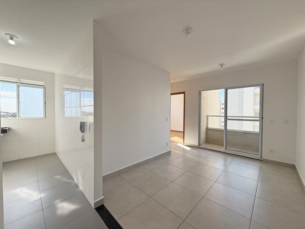 Apartamento para locacao no Jardim America em Maringa com 79,84m² por R$ 1.450,00
