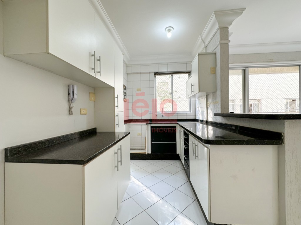 Apartamento para locacao no Zona 07 em Maringa com 102,29m² por R$ 1.700,00