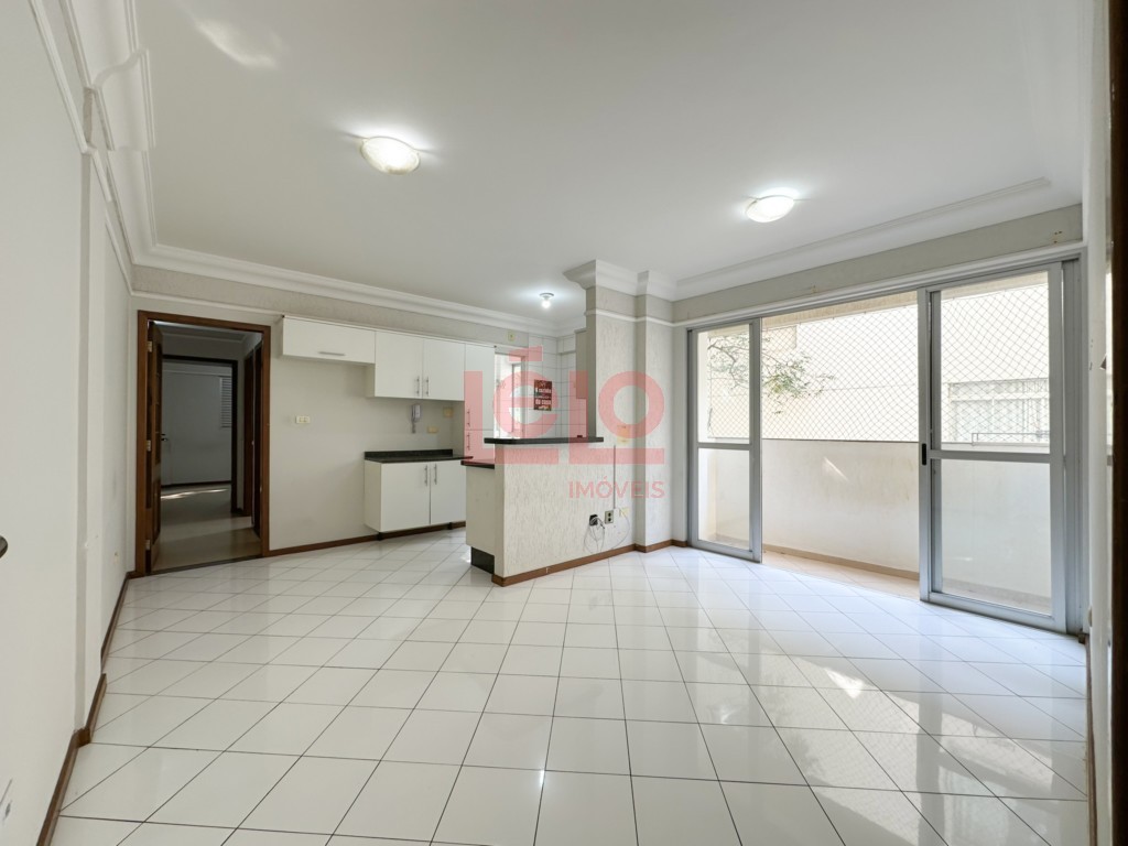 Apartamento para locacao no Zona 07 em Maringa com 102,29m² por R$ 1.700,00