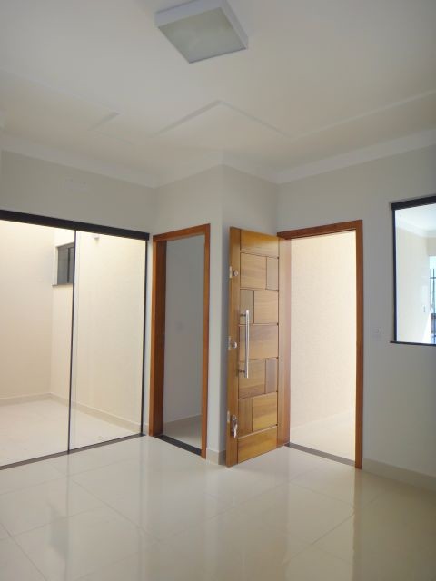 Casa Residencial para locacao no Residencial Icaro em Maringa com 104,9m² por R$ 2.300,00