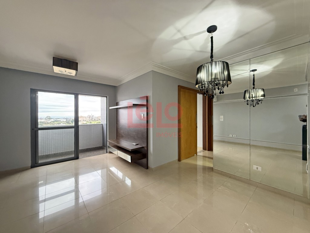 Apartamento para locacao no Zona 03 em Maringa com 135,57m² por R$ 3.500,00