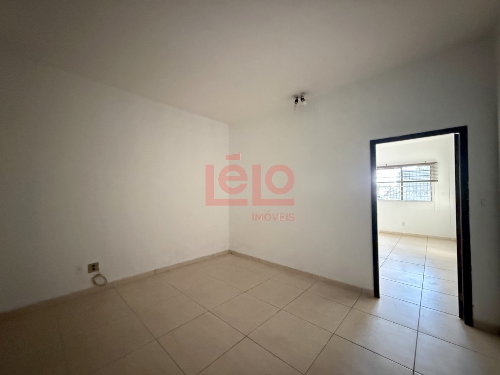 Sala Comercial para locacao no Zona 06 em Maringa com 53,28m² por R$ 1.113,00