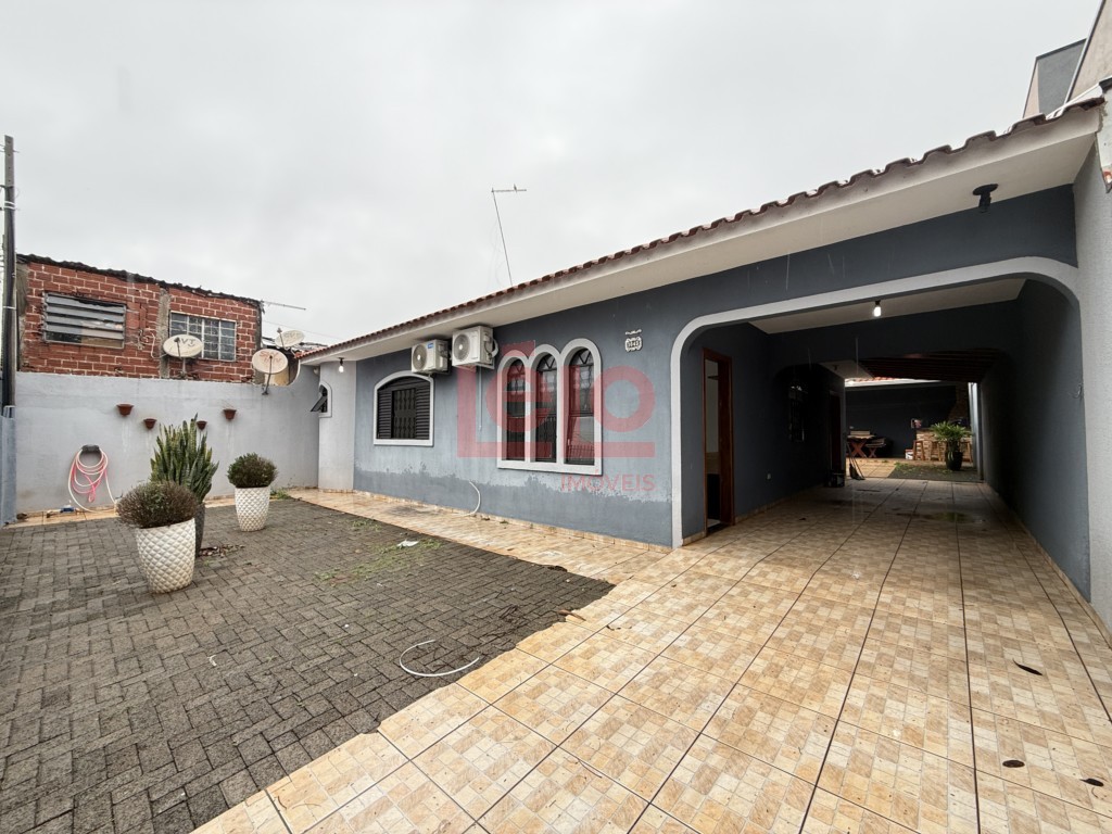 Casa Residencial para locacao no Conj Res Paulino Carlos Filho em Maringa com 177,36m² por R$ 2.800,00