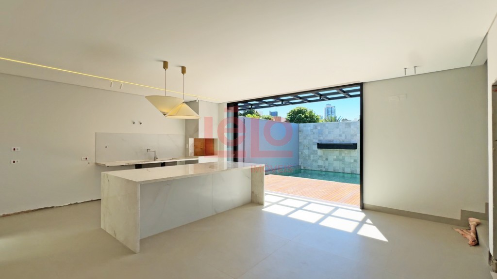Casa Residencial para venda no Zona 04 em Maringa com 249,11m² por R$ 2.650.000,00