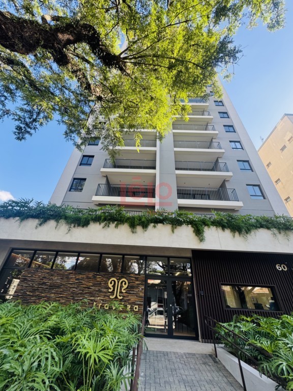 Apartamento para locacao no Zona 08 em Maringa com 133,69m² por R$ 5.000,00