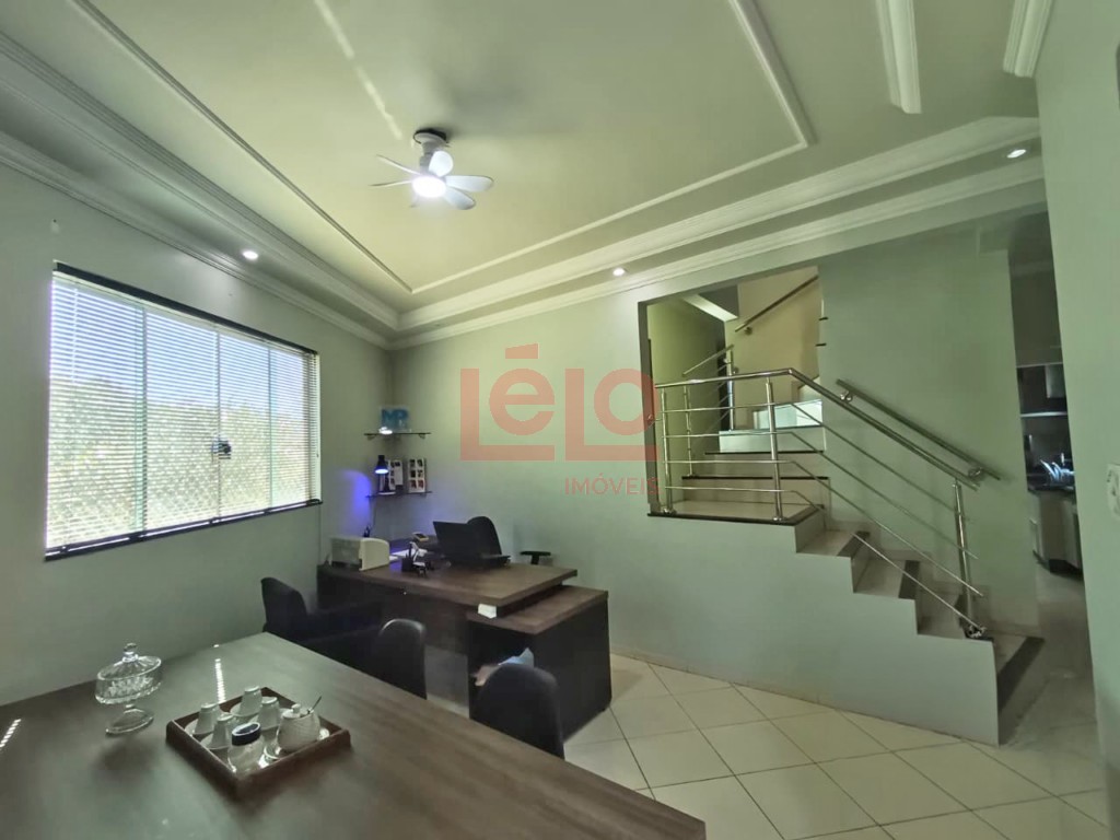 Sobrado para venda no Jardim Dourados em Maringa com 220,82m² por R$ 680.000,00