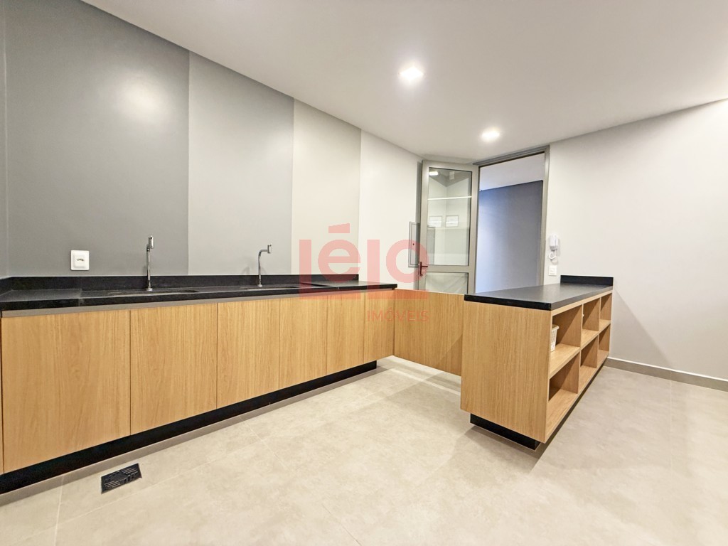 Apartamento para locacao no Vila Marumby em Maringa com 149,65m² por R$ 4.000,00