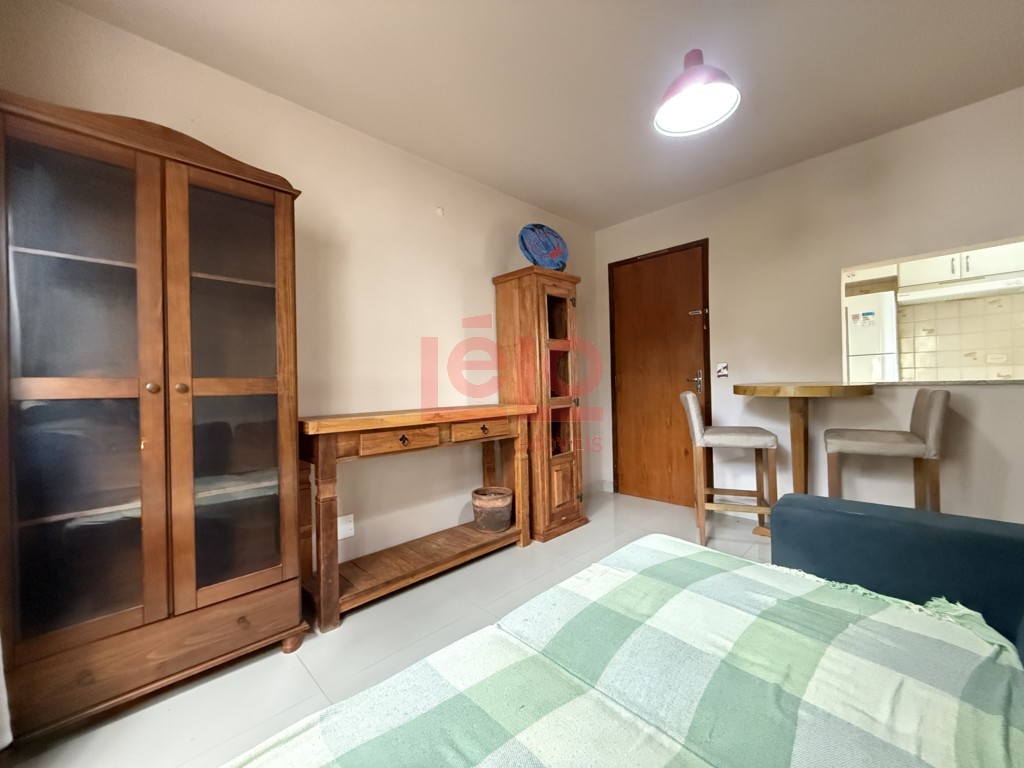 Apartamento para locacao no Zona 07 em Maringa com 73,7m² por R$ 1.200,00