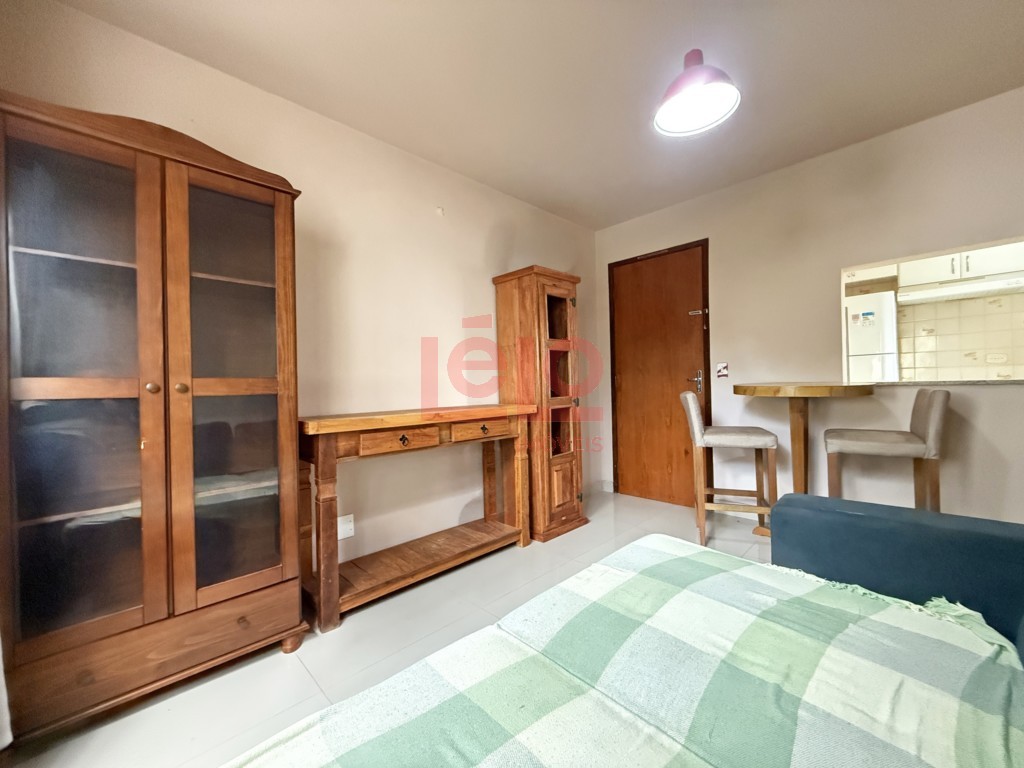 Apartamento para locacao no Zona 07 em Maringa com 73,7m² por R$ 1.200,00