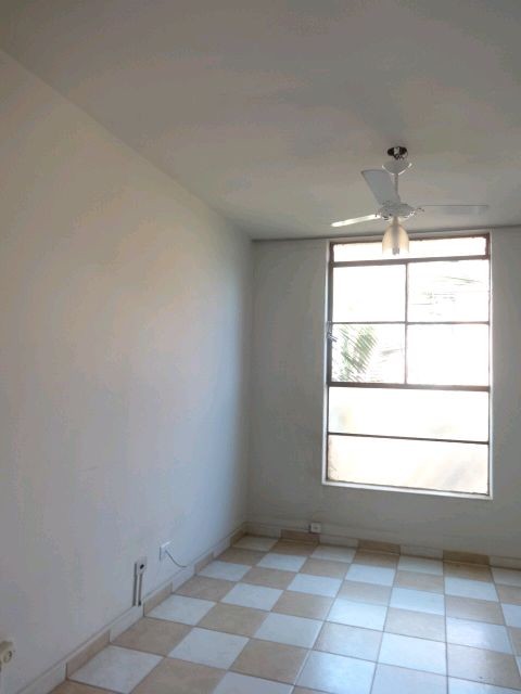 Apartamento para locacao no Zona 07 em Maringa com 80,77m² por R$ 1.200,00