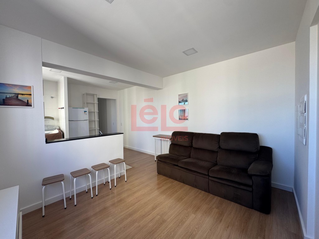 Apartamento para locacao no Zona 01 em Maringa com 103,83m² por R$ 2.400,00
