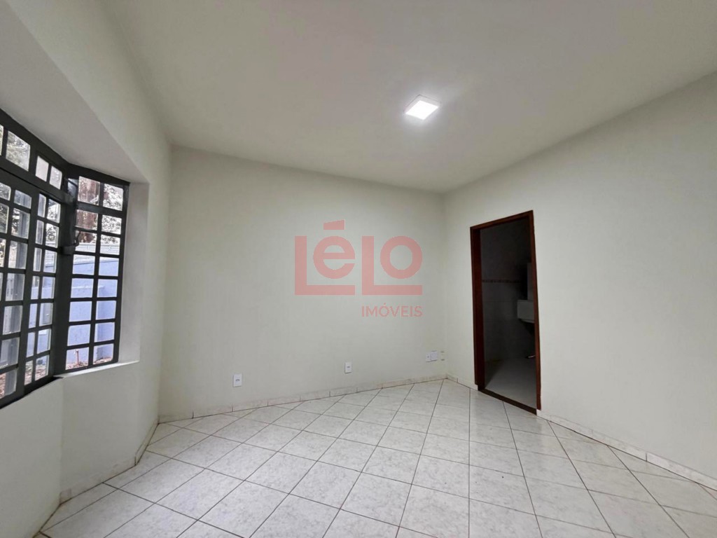 Casa Residencial para locacao no Jardim Novo Alvorada em Maringa com 300m² por R$ 1.900,00