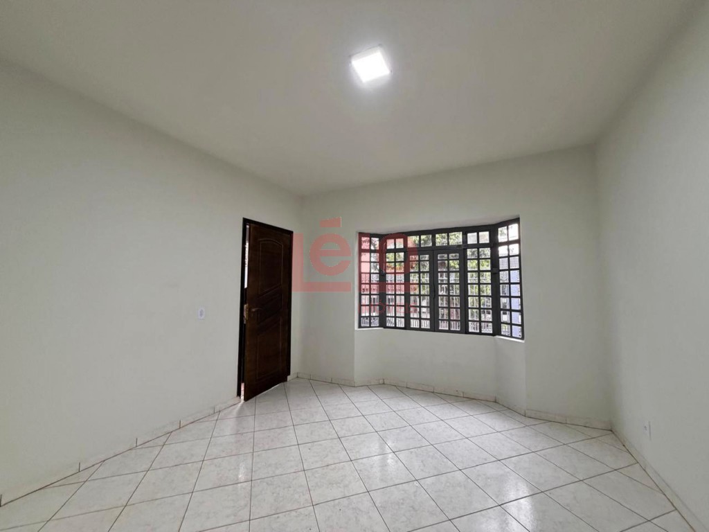 Casa Residencial para locacao no Jardim Novo Alvorada em Maringa com 300m² por R$ 1.900,00