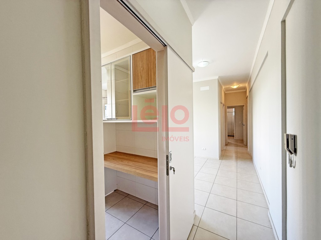 Apartamento para locacao no Zona 03 em Maringa com 119,22m² por R$ 2.300,00