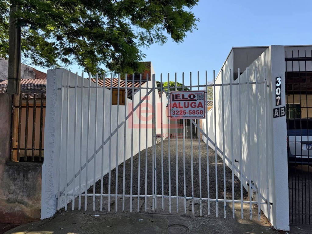 Casa Residencial para locacao no Conjunto Habitacional Requiao em Maringa com 0m² por R$ 1.350,00