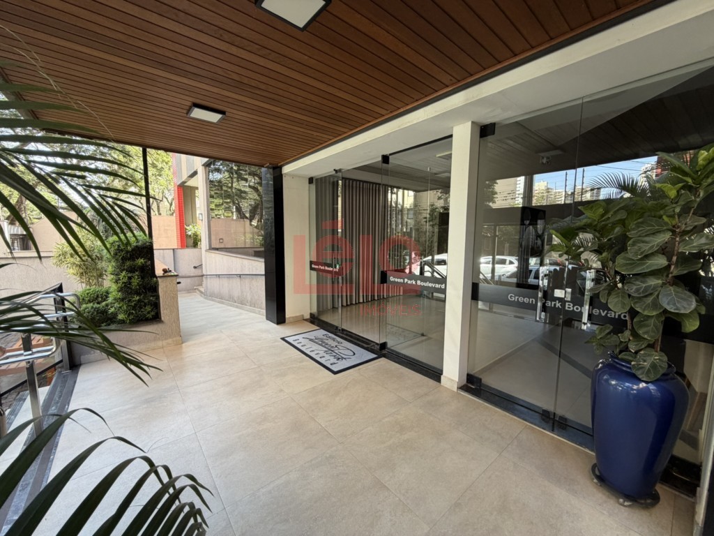 Apartamento para venda no Zona 07 em Maringa com 229m² por R$ 679.000,00