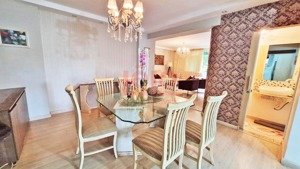 Apartamento para venda no Zona 01 em Maringa com 276,54m² por R$ 990.000,00