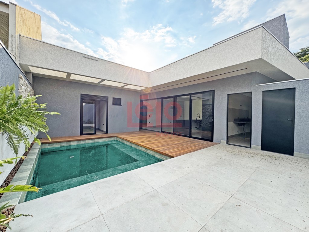 Casa Residencial para venda no Jardim Iguacu em Maringa com 311,76m² por R$ 2.100.000,00