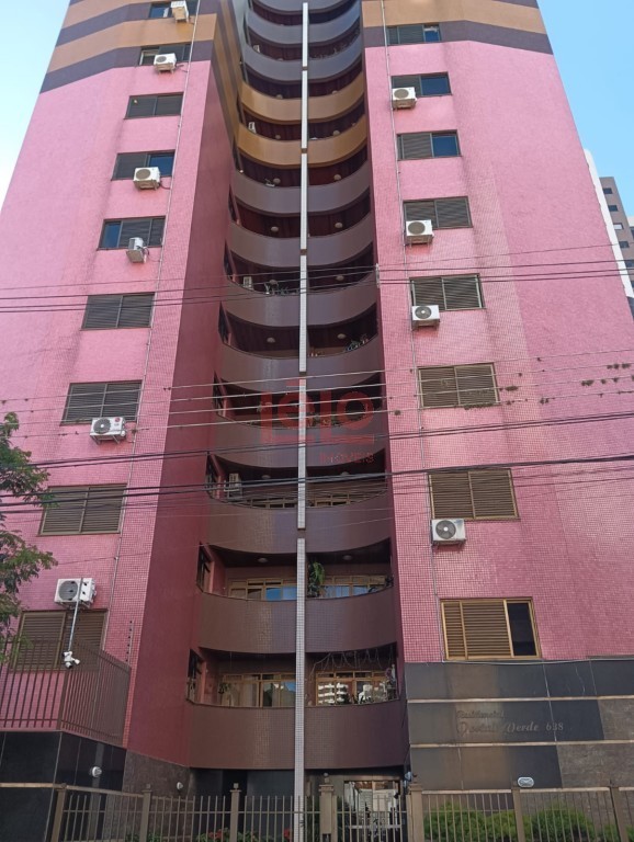 Apartamento para locacao no Zona 07 em Maringa com 216,77m² por R$ 2.500,00