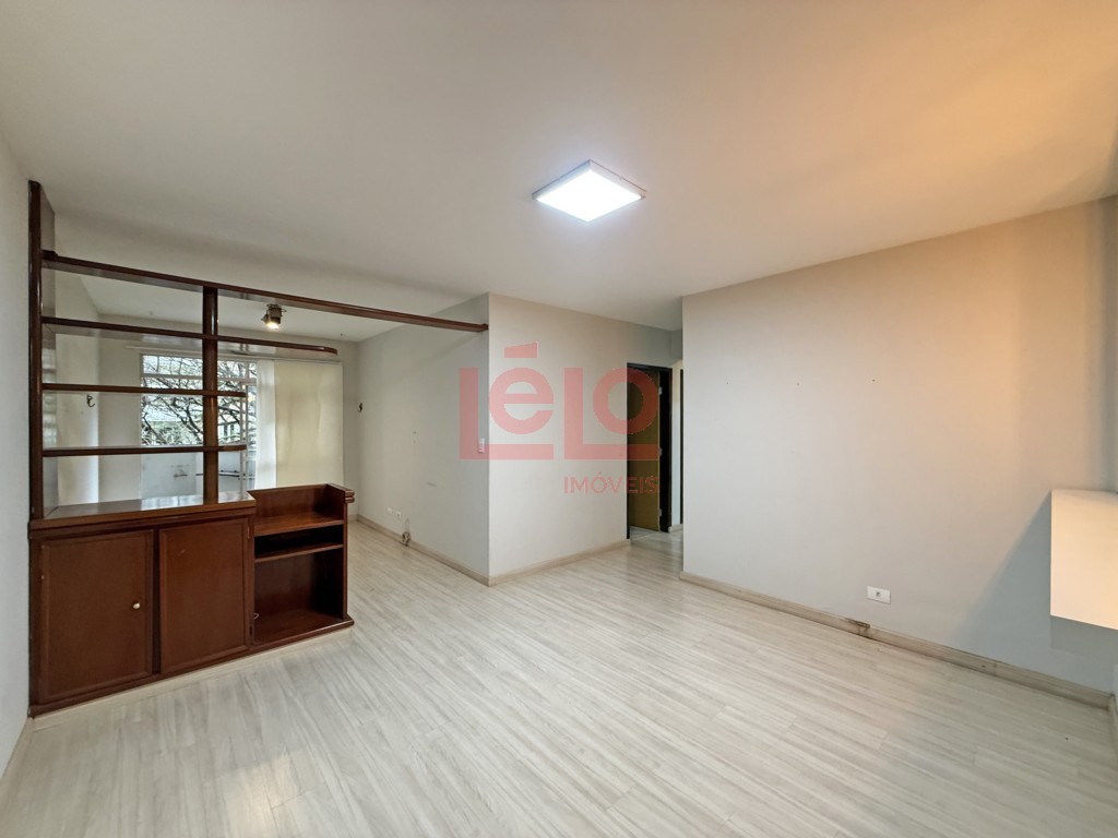 Apartamento para locacao no Zona 07 em Maringa com 131,8m² por R$ 2.200,00