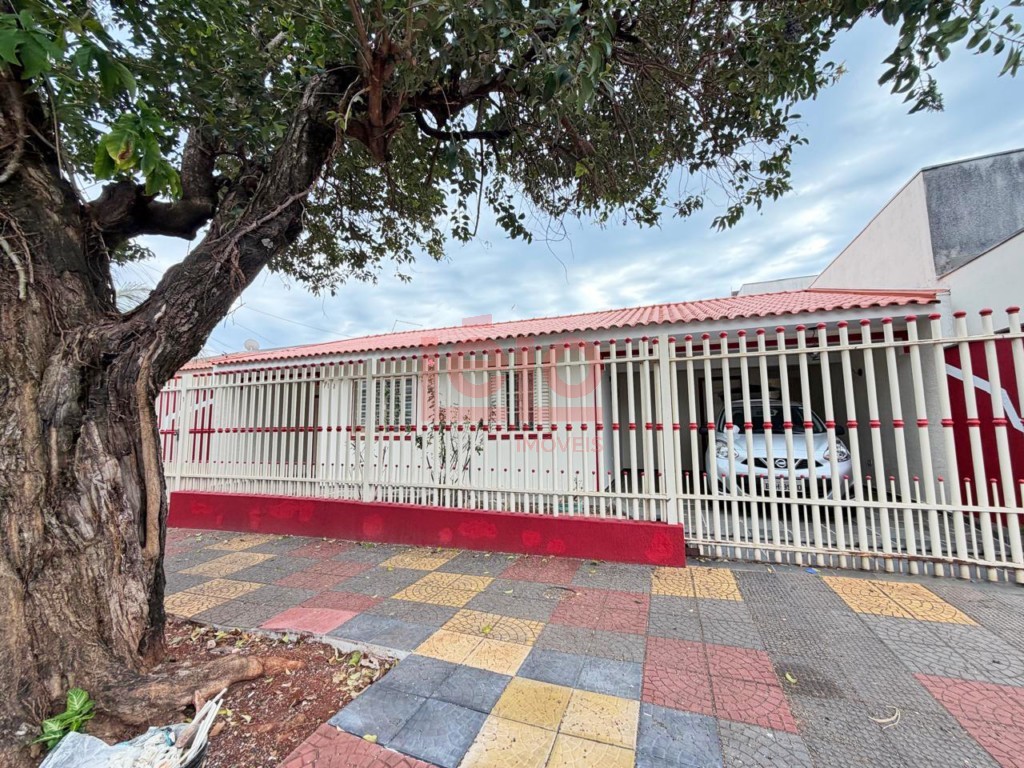Casa Residencial para locacao no Conj Res Branca Vieira em Maringa com 266,5m² por R$ 2.200,00