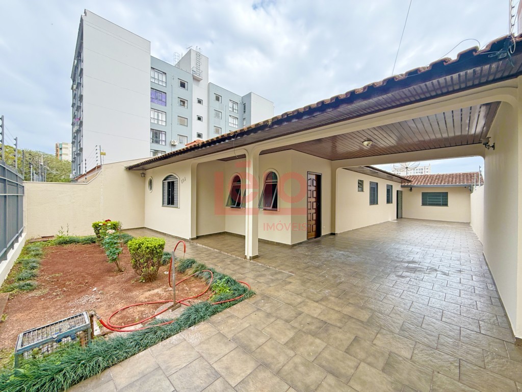 Casa Residencial para locacao no Zona 07 em Maringa com 227,03m² por R$ 3.300,00
