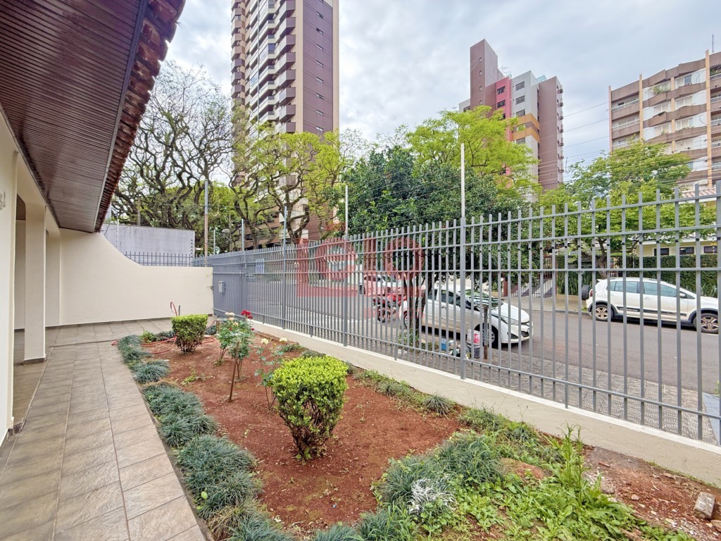 Casa Residencial para locacao no Zona 07 em Maringa com 227,03m² por R$ 3.300,00