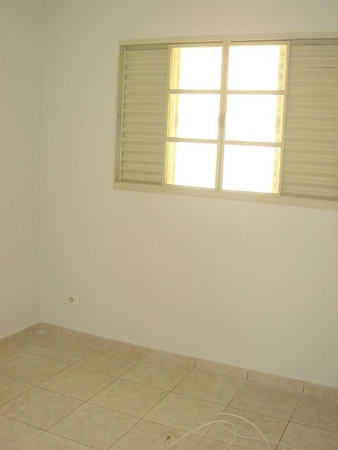 Apartamento para locacao no Zona 07 em Maringa com 36m² por R$ 980,00