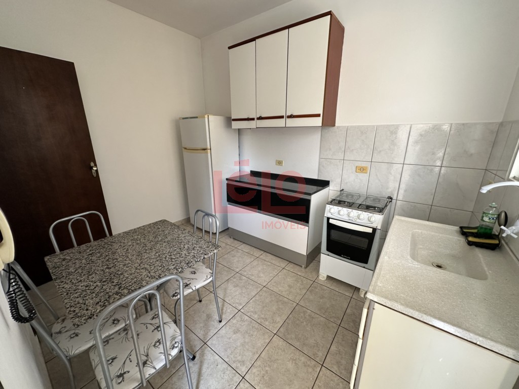 Apartamento para locacao no Zona 07 em Maringa com 35m² por R$ 1.200,00