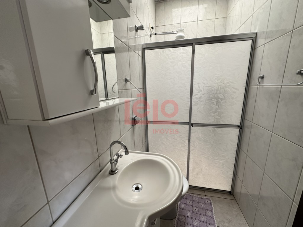 Apartamento para locacao no Zona 07 em Maringa com 35m² por R$ 1.200,00