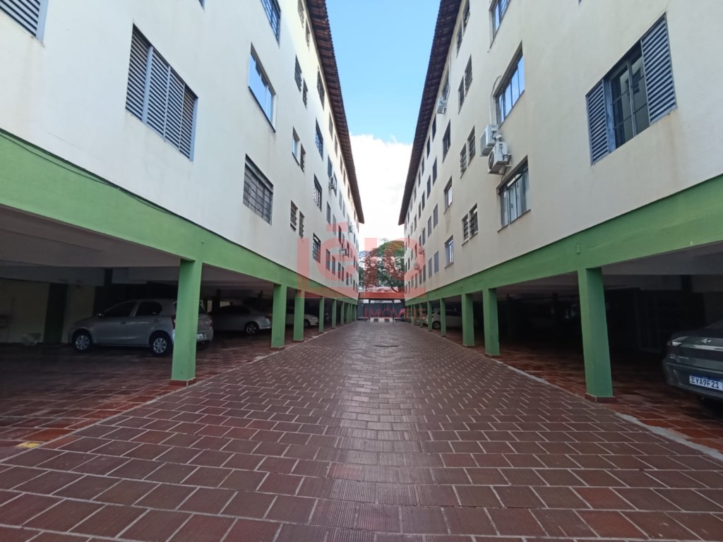 Apartamento para venda no Zona 06 em Maringa com 87m² por R$ 179.000,00
