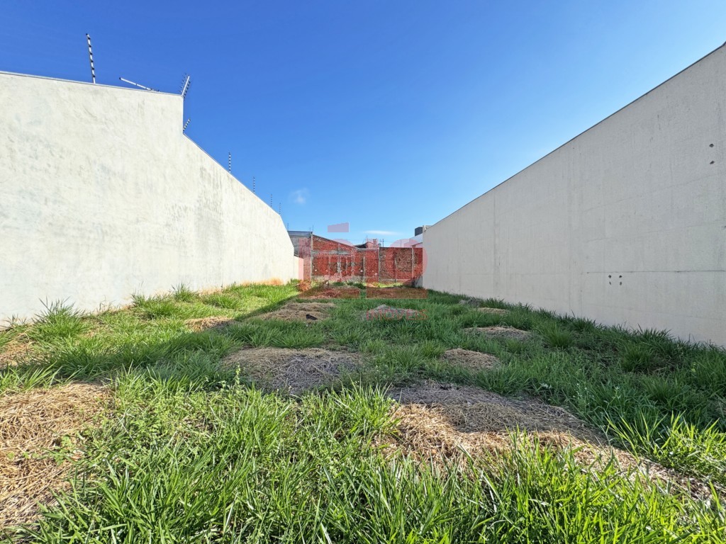 Terreno para locacao no Jardim Reboucas em Maringa com 453,77m² por R$ 1.000,00
