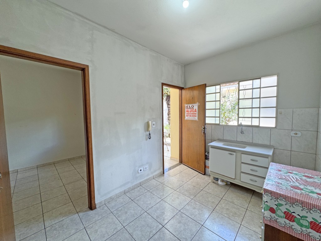 Apartamento para locacao no Zona 07 em Maringa com 35m² por R$ 1.200,00