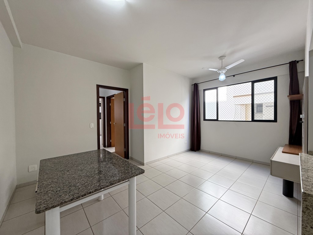 Apartamento para locacao no Zona 07 em Maringa com 110,91m² por R$ 2.000,00