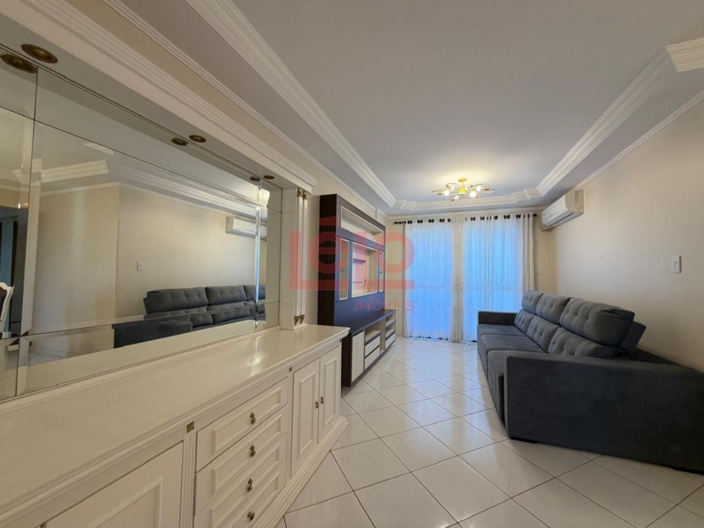 Apartamento para locacao no Zona 07 em Maringa com 184,03m² por R$ 4.200,00