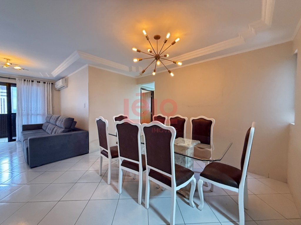 Apartamento para locacao no Zona 07 em Maringa com 184,03m² por R$ 4.200,00