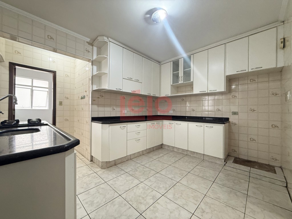 Apartamento para locacao no Zona 07 em Maringa com 0m² por R$ 2.600,00