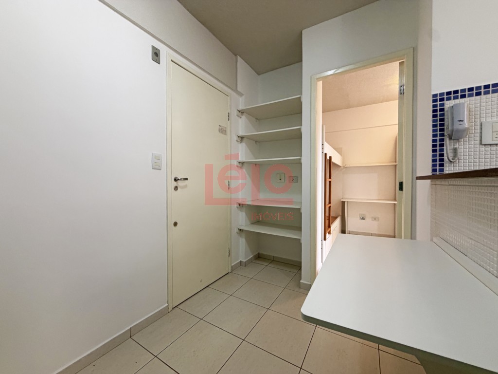 Apartamento para locacao no Zona 07 em Maringa com 54m² por R$ 1.100,00