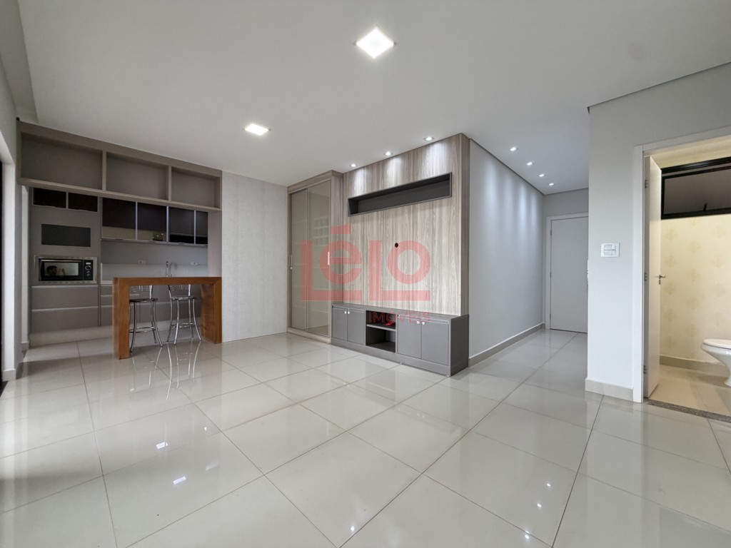 Apartamento para locacao no Zona 03 em Maringa com 201,07m² por R$ 5.900,00