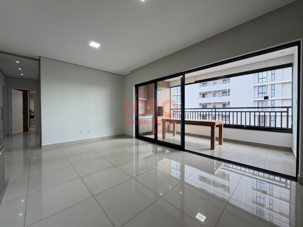 Apartamento para locacao no Zona 03 em Maringa com 201,07m² por R$ 5.900,00