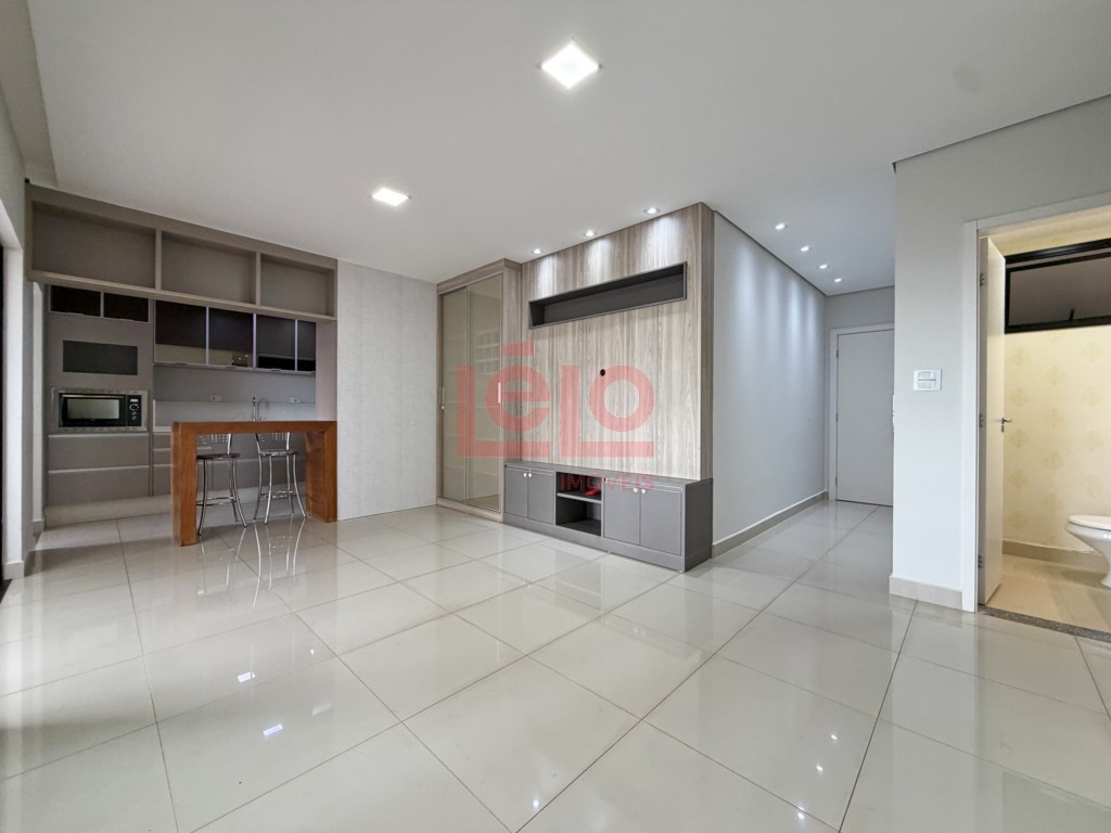 Apartamento para locacao no Zona 03 em Maringa com 201,07m² por R$ 5.900,00