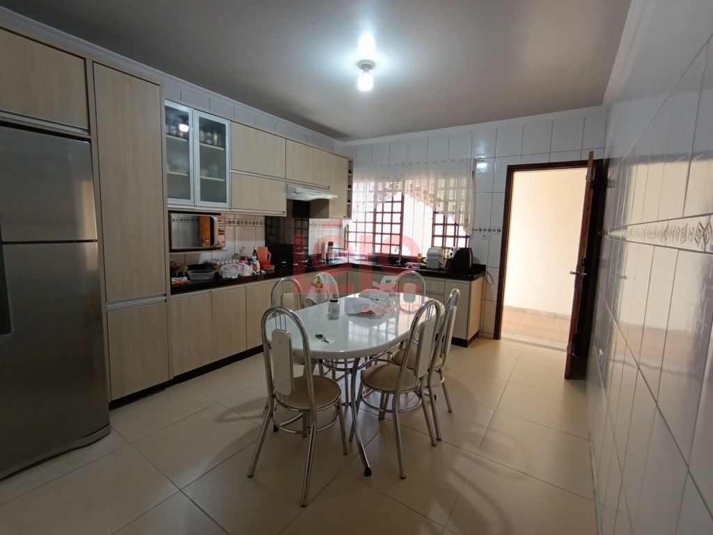 Casa Residencial para venda no Conj Res Ney Braga em Maringa com 79,09m² por R$ 430.000,00