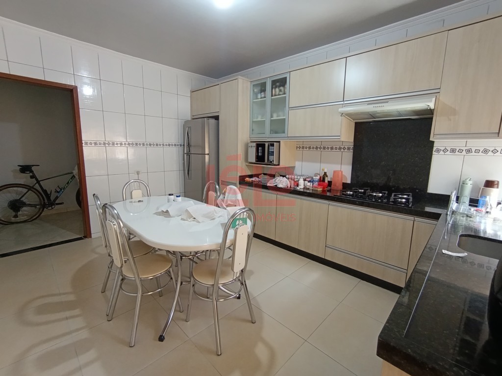Casa Residencial para venda no Conj Res Ney Braga em Maringa com 79,09m² por R$ 430.000,00