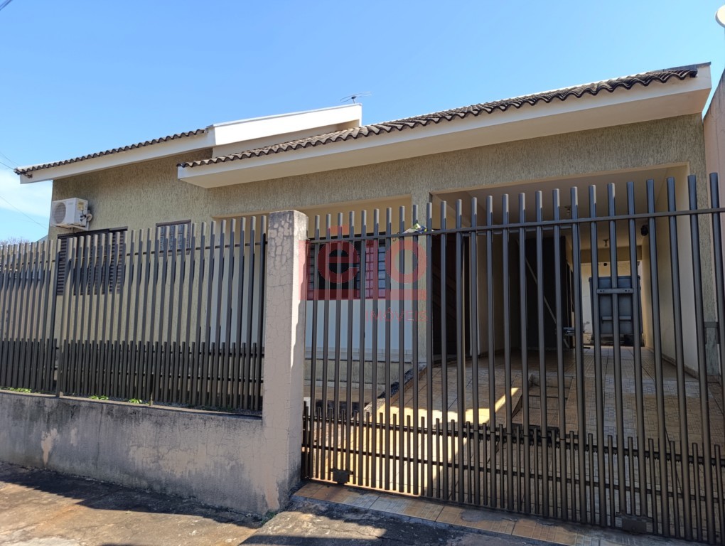 Casa Residencial para venda no Conj Res Ney Braga em Maringa com 79,09m² por R$ 430.000,00