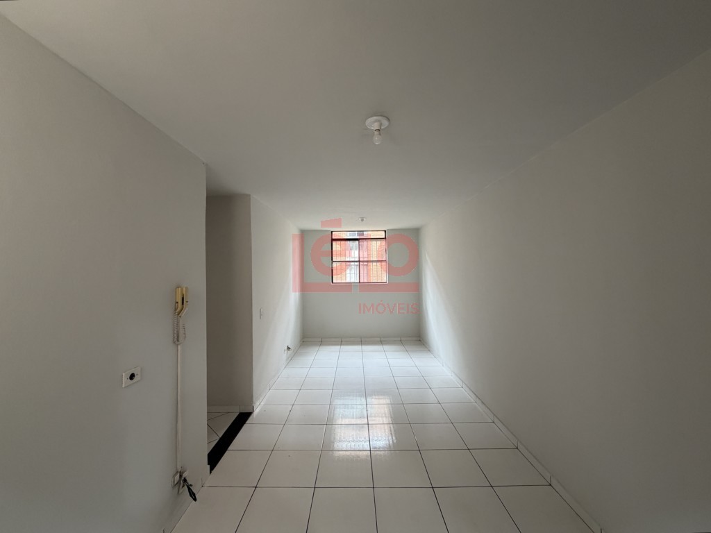 Apartamento para venda no Zona 07 em Maringa com 80,77m² por R$ 250.000,00