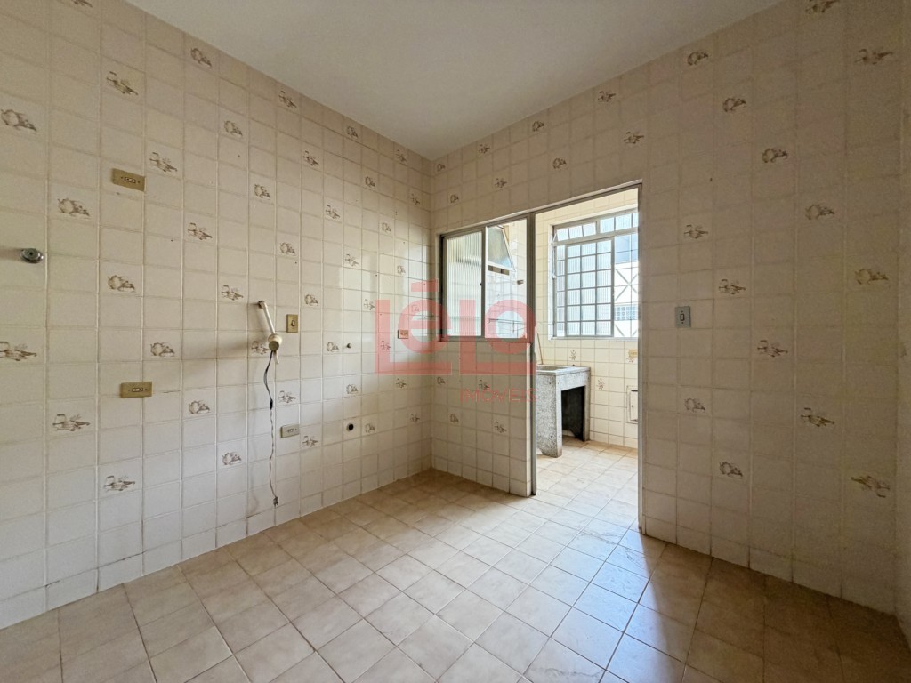 Apartamento para locacao no Vila Santo Antonio em Maringa com 123,92m² por R$ 1.800,00